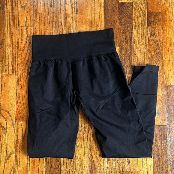 Amazon Leggings - Black - Picture 2 of 2